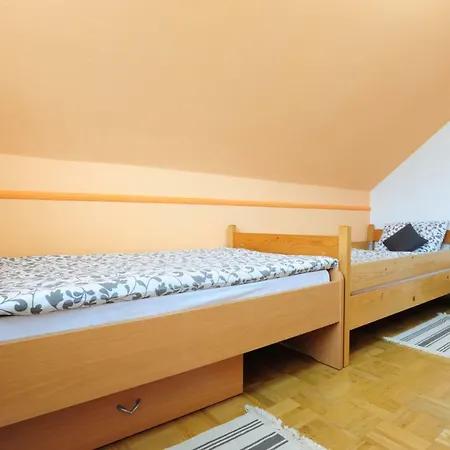 Apartma Primozic Apartman Lesce (Upper Carniola)