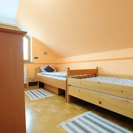 Apartma Primozic * Lesce (Upper Carniola)